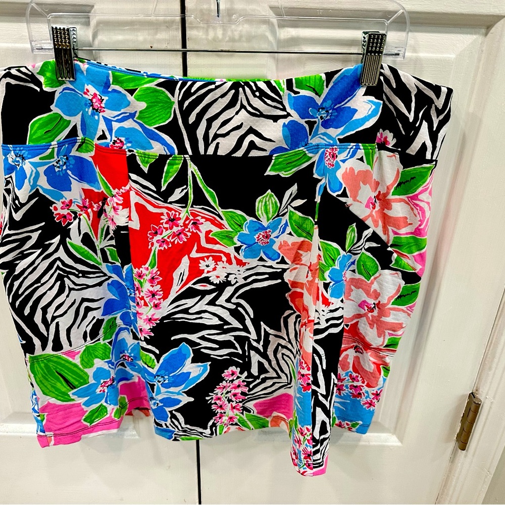 NEW IBKUL Flowered Skort | 18 inches long